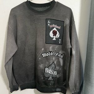 UO acid wash crewneck
